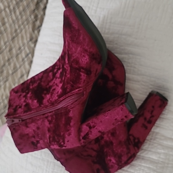 Wild Diva,  Stylish Peep Toe Slouch Ankle  Chunky Stacked Heels Bootie - Picture 5 of 7